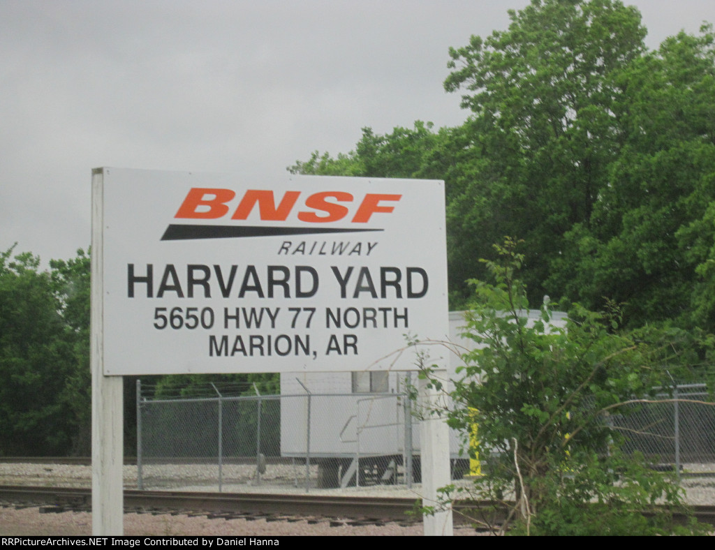 BNSF Harvard Yard Sign